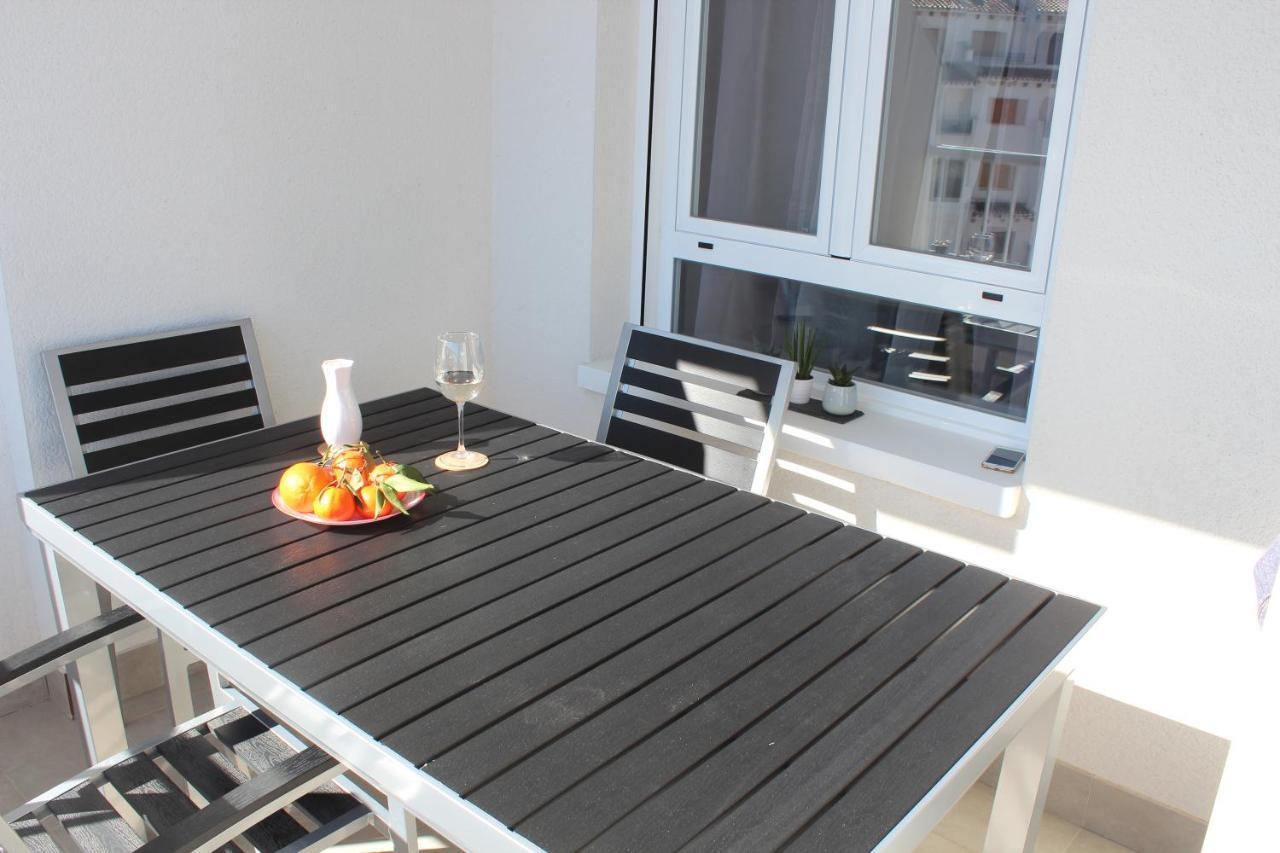 New Apartment With Sea View Of Andrew And Natallia Campoamor Esterno foto