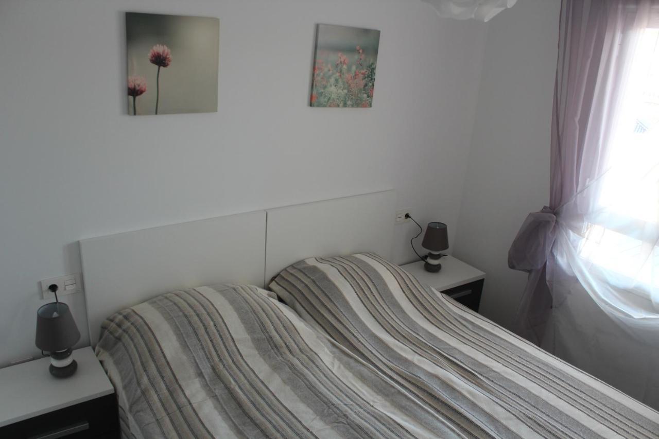 New Apartment With Sea View Of Andrew And Natallia Campoamor Esterno foto
